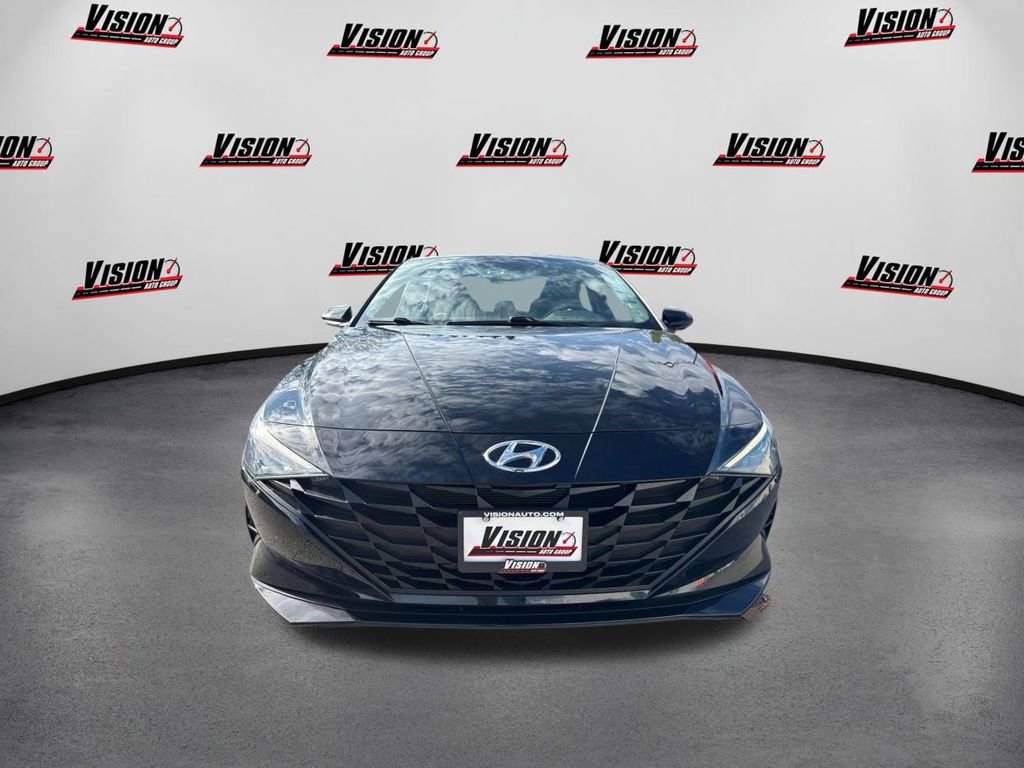 Certified 2021 Hyundai Elantra SEL image 2