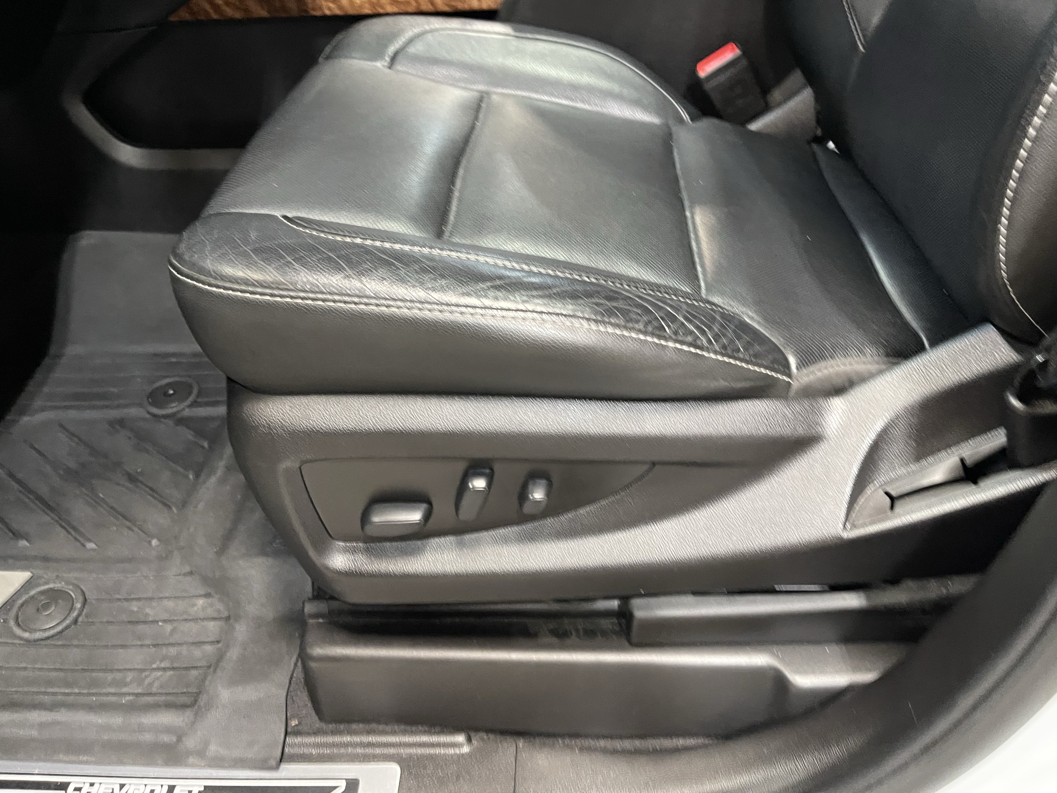 Used 2019 Chevrolet Suburban Premier AWD/4WD image 20