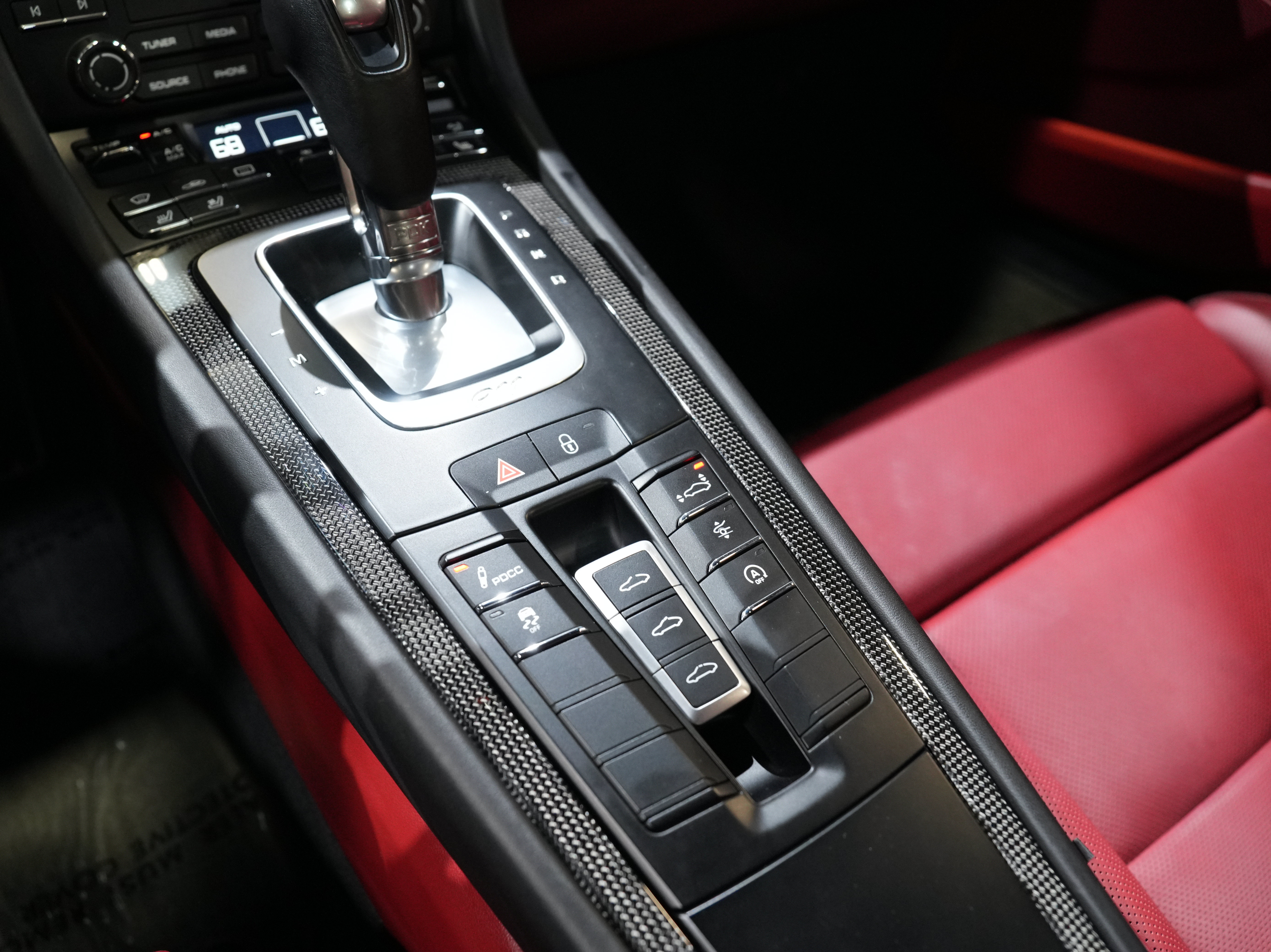 Used 2018 Porsche 911 Turbo S AWD/4WD image 39