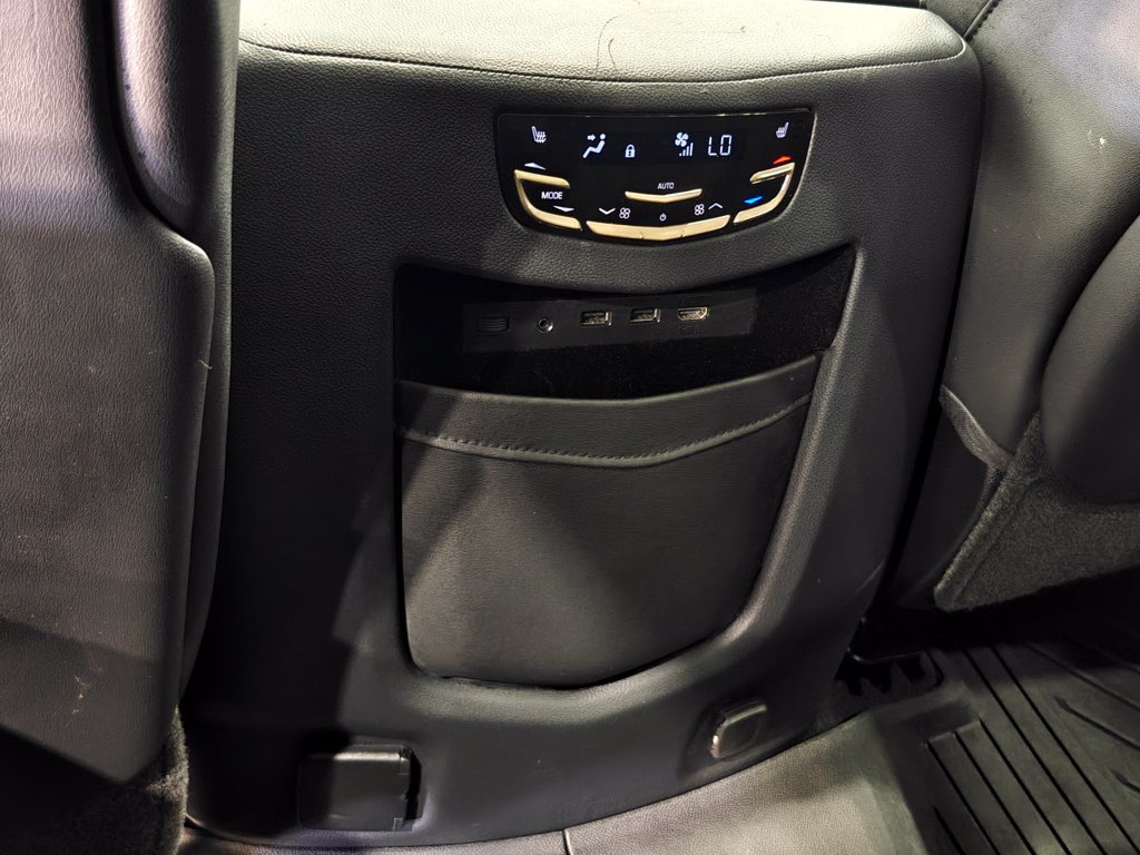Used 2019 Cadillac Escalade Luxury AWD/4WD image 34