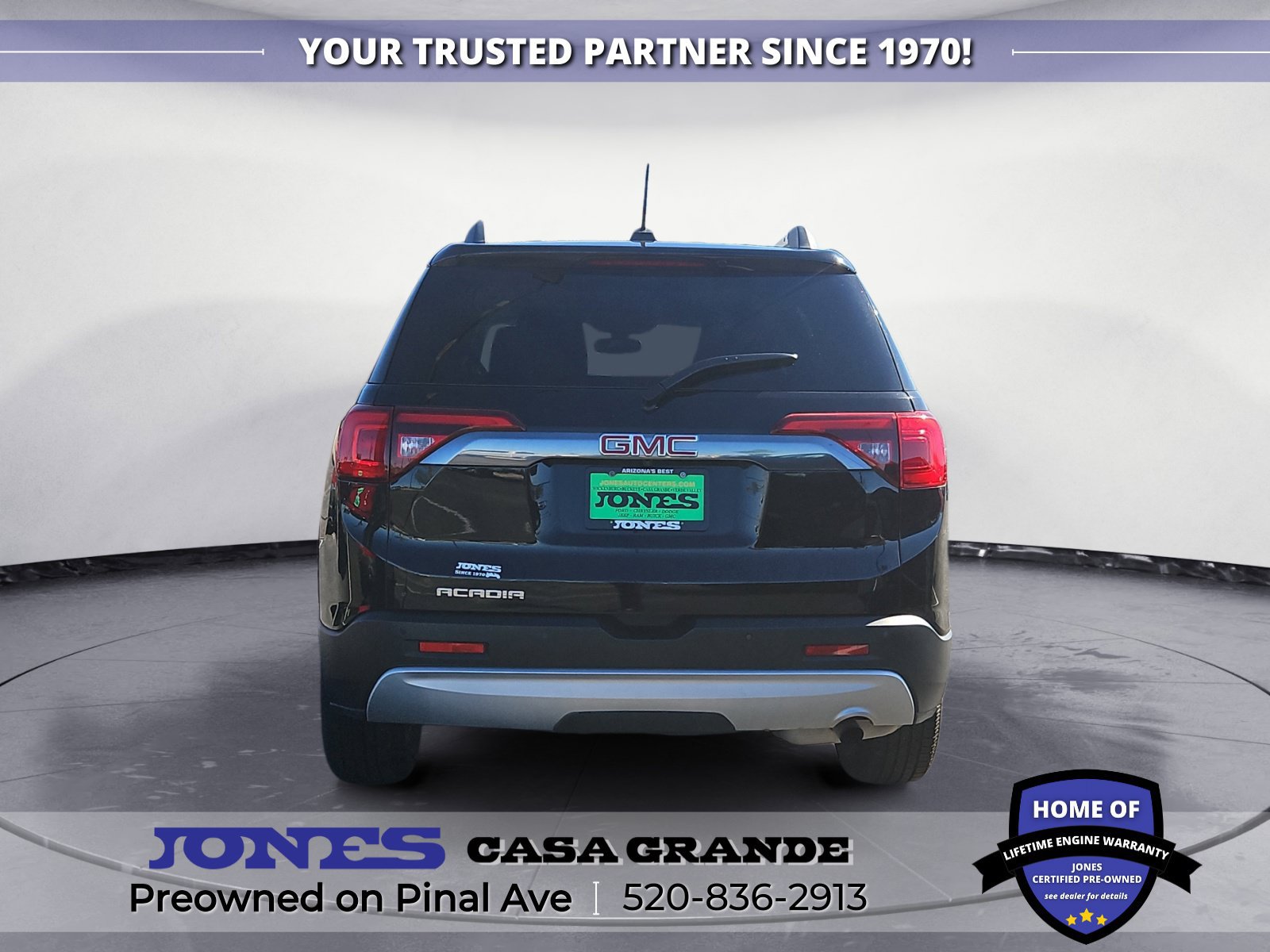 Used 2017 GMC Acadia SLT FWD image 4