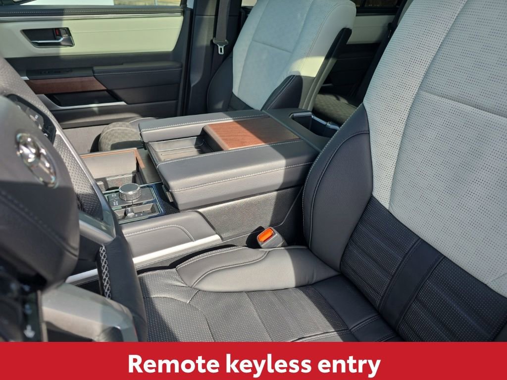 Used 2025 Toyota Sequoia Capstone image 27