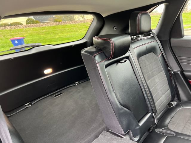 Certified 2022 Ford Escape SEL w/ SEL Stealth AWD Package image 32
