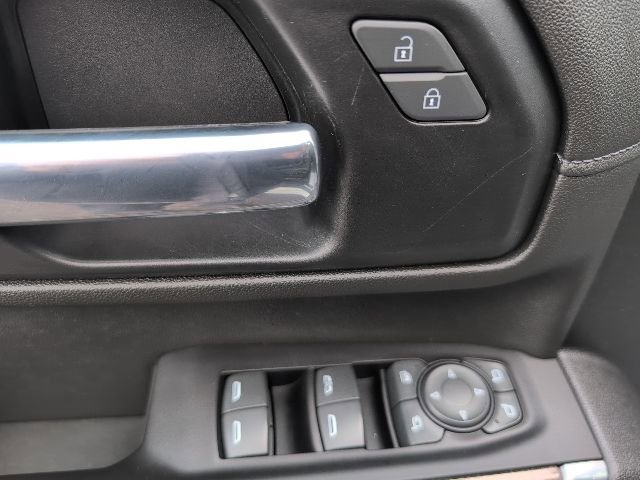 Used 2022 Chevrolet Silverado 2500 LT w/ Convenience Package image 11