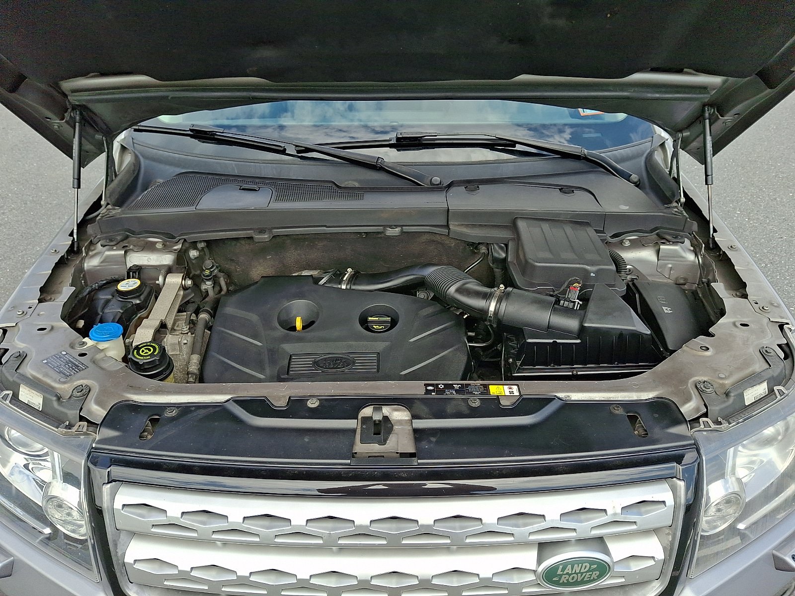Used 2013 Land Rover LR2 AWD/4WD image 26
