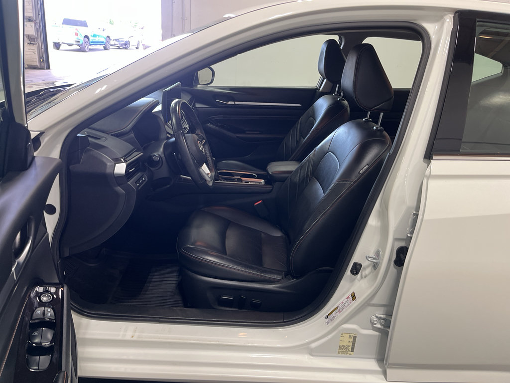 Used 2023 Nissan Altima 2.5 SR w/ SR Premium Package AWD/4WD image 31