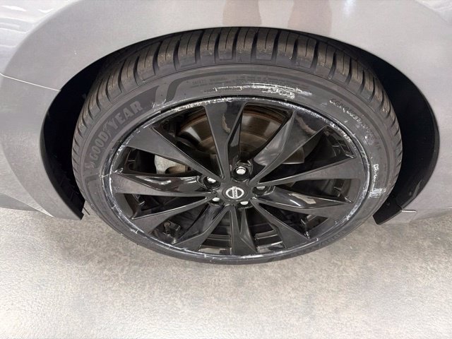 Used 2021 Nissan Maxima SR w/ Sport Mat Group FWD image 32