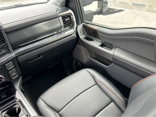 New 2025 Ford F250 Lariat w/ Lariat Ultimate Package image 14