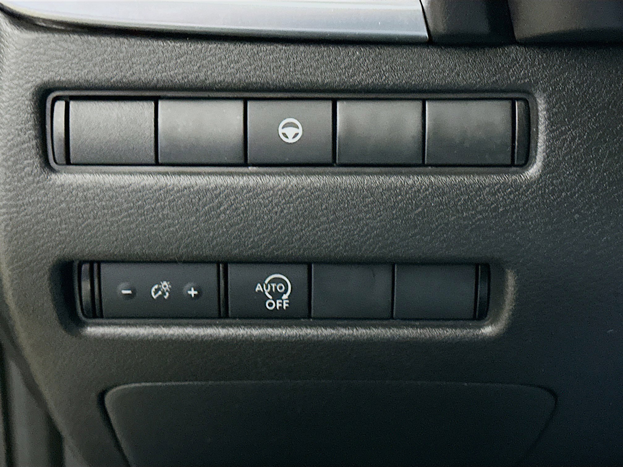 Used 2023 Nissan Rogue SV image 17