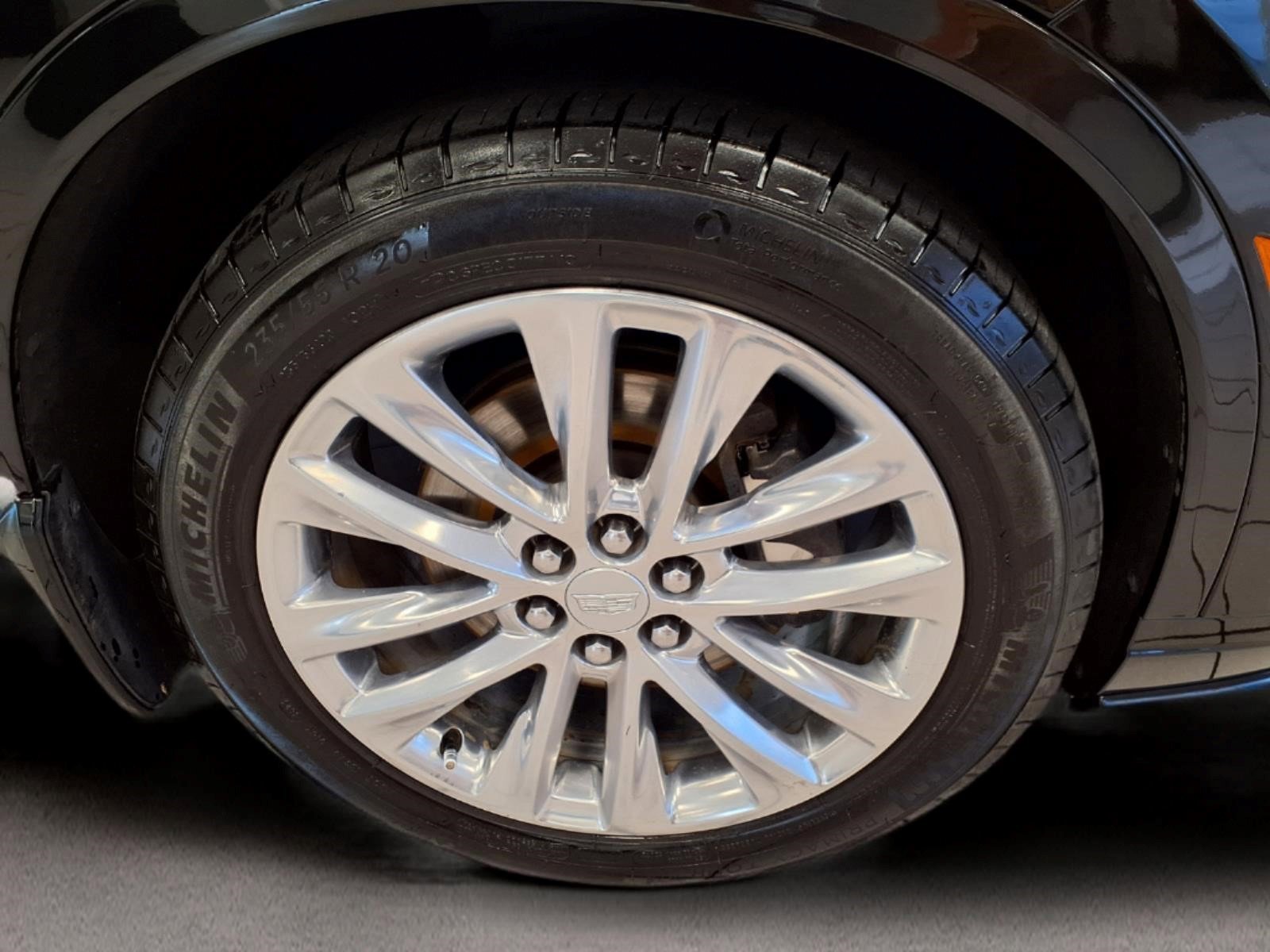 Used 2020 Cadillac XT6 Premium Luxury w/ Platinum Package FWD image 8