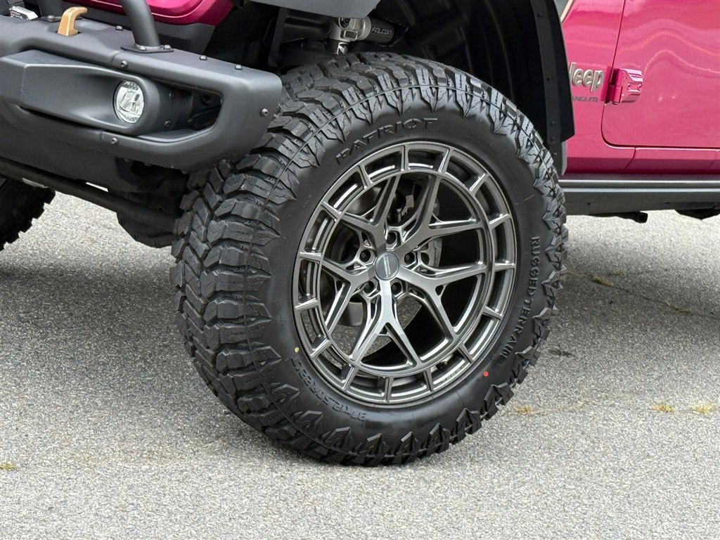 Used 2024 Jeep Wrangler Unlimited Rubicon 392 image 5