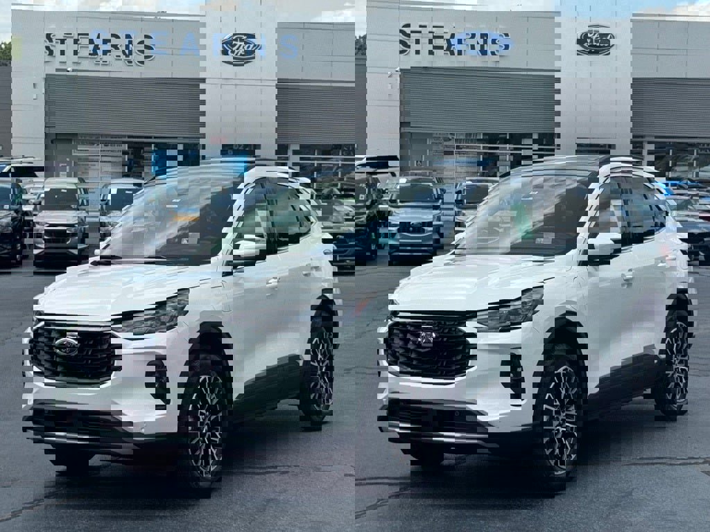 New 2025 Ford Escape SE w/ PHEV Premium Package image 2