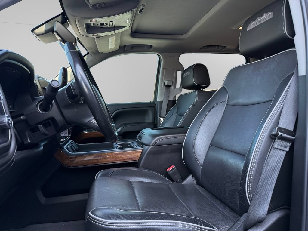 Used 2019 Chevrolet Silverado 2500 High Country w/ Duramax Plus Package AWD/4WD image 3