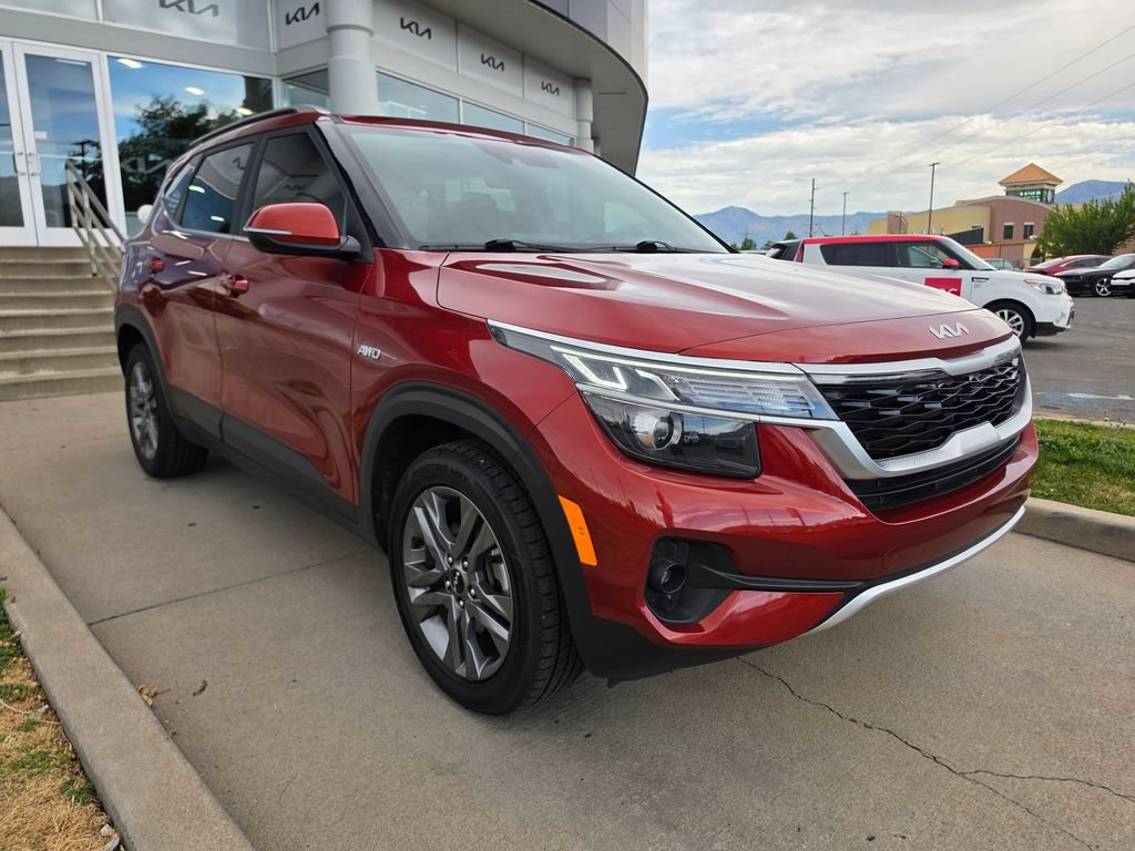 Certified 2022 Kia Seltos S AWD/4WD image 3
