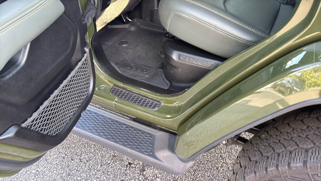 Used 2024 Jeep Wrangler High Altitude AWD/4WD image 31