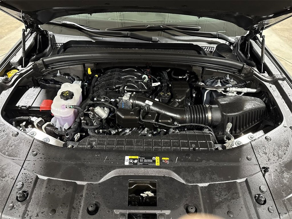 Used 2025 Jeep Grand Cherokee Limited image 25