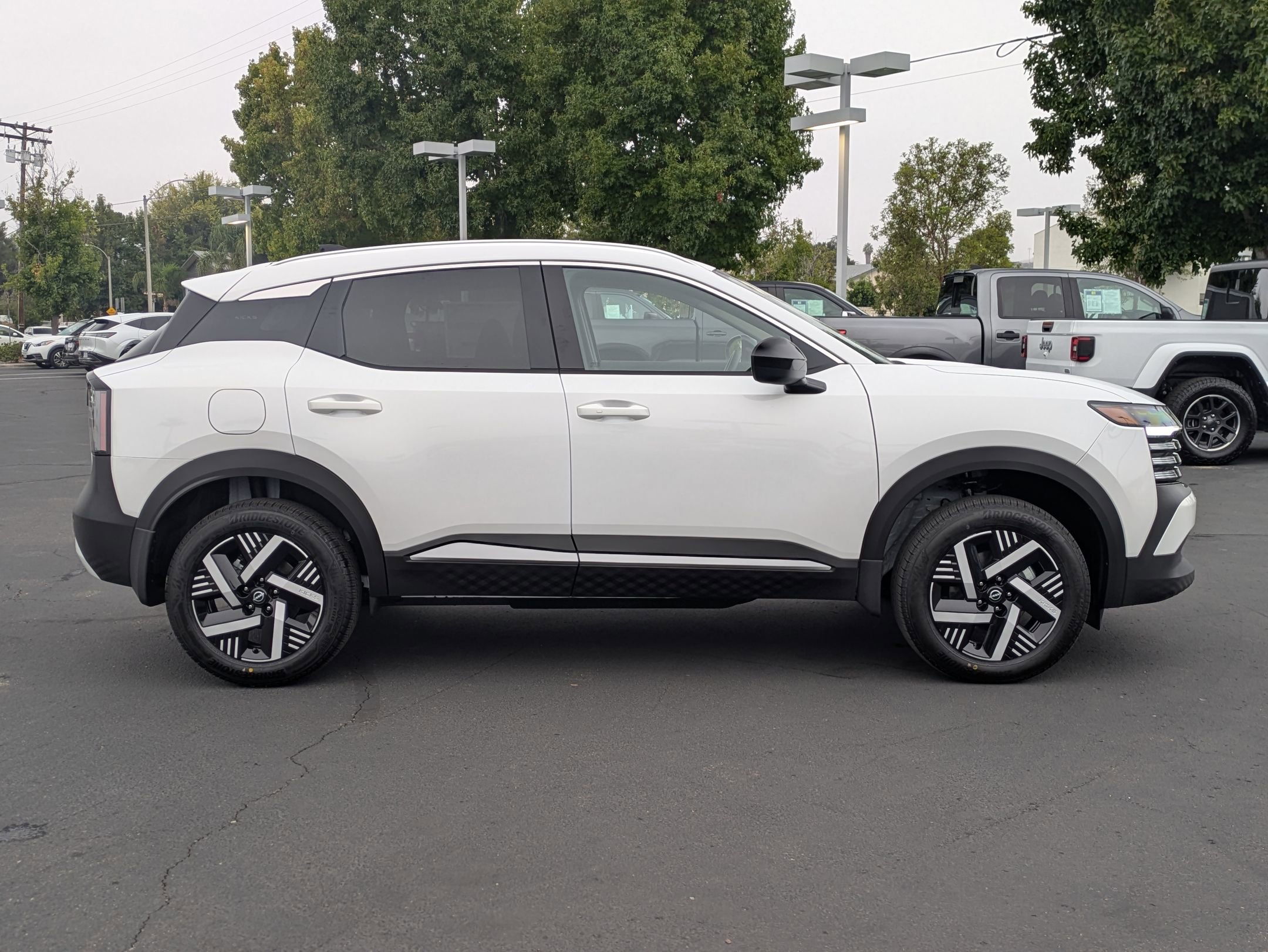 New 2026 Nissan Kicks SV image 6