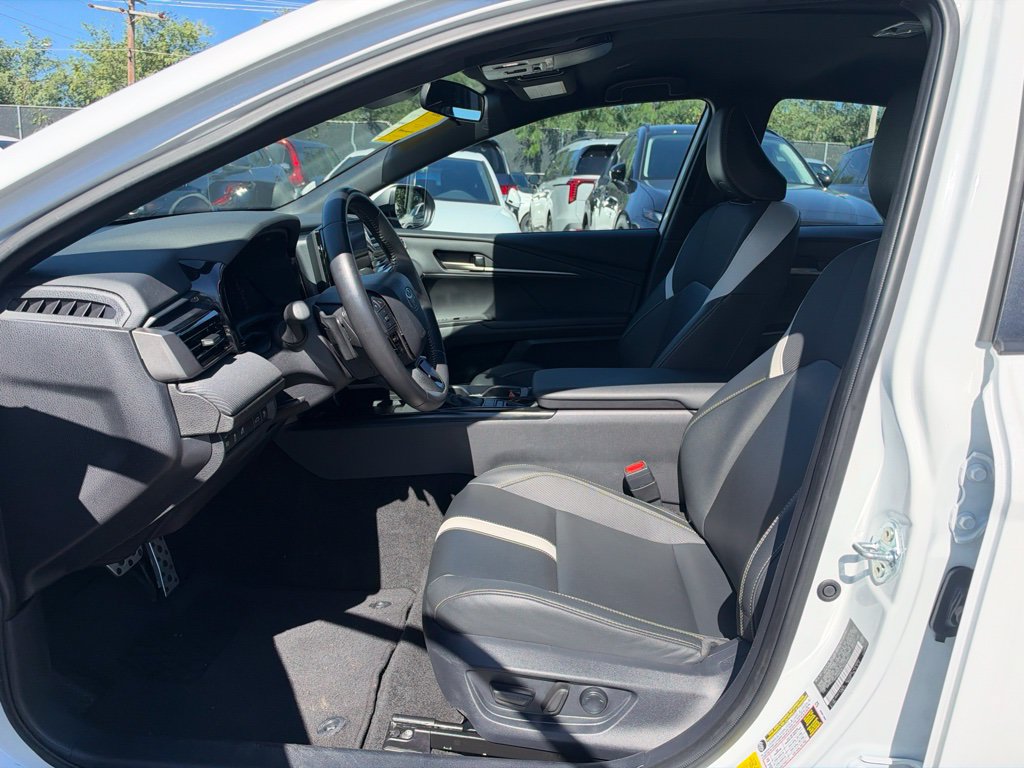 Used 2025 Toyota Camry SE FWD image 49