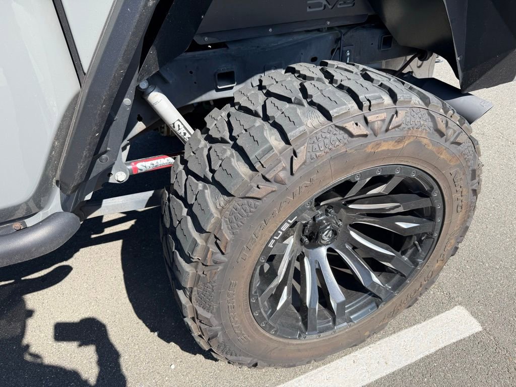 Used 2022 Jeep Gladiator Overland AWD/4WD image 9