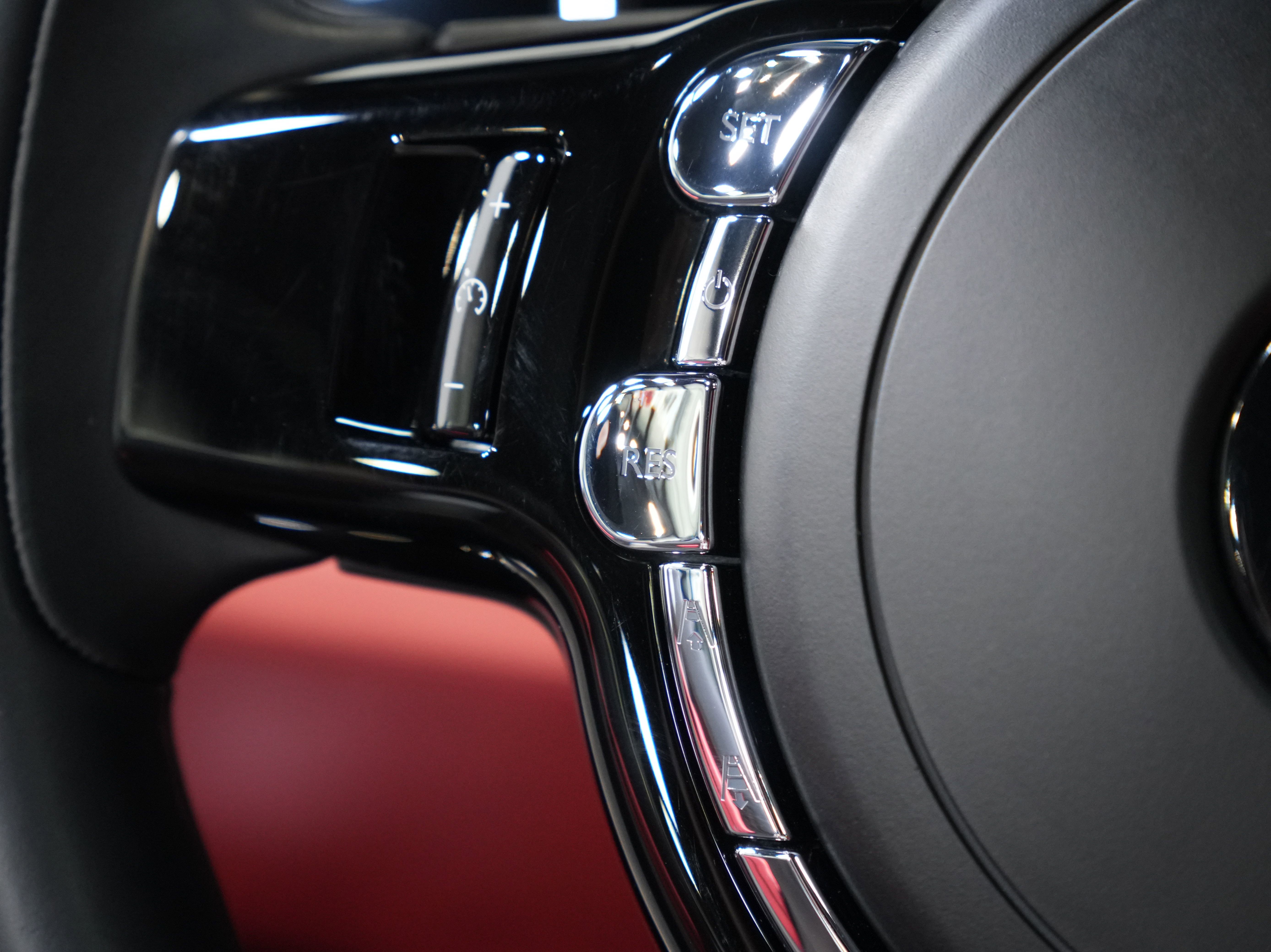 Used 2014 Rolls-Royce Wraith RWD image 41