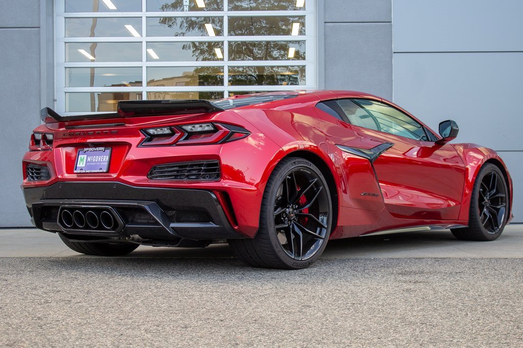 Used 2025 Chevrolet Corvette Z06 w/ Stealth Interior Trim Package image 10