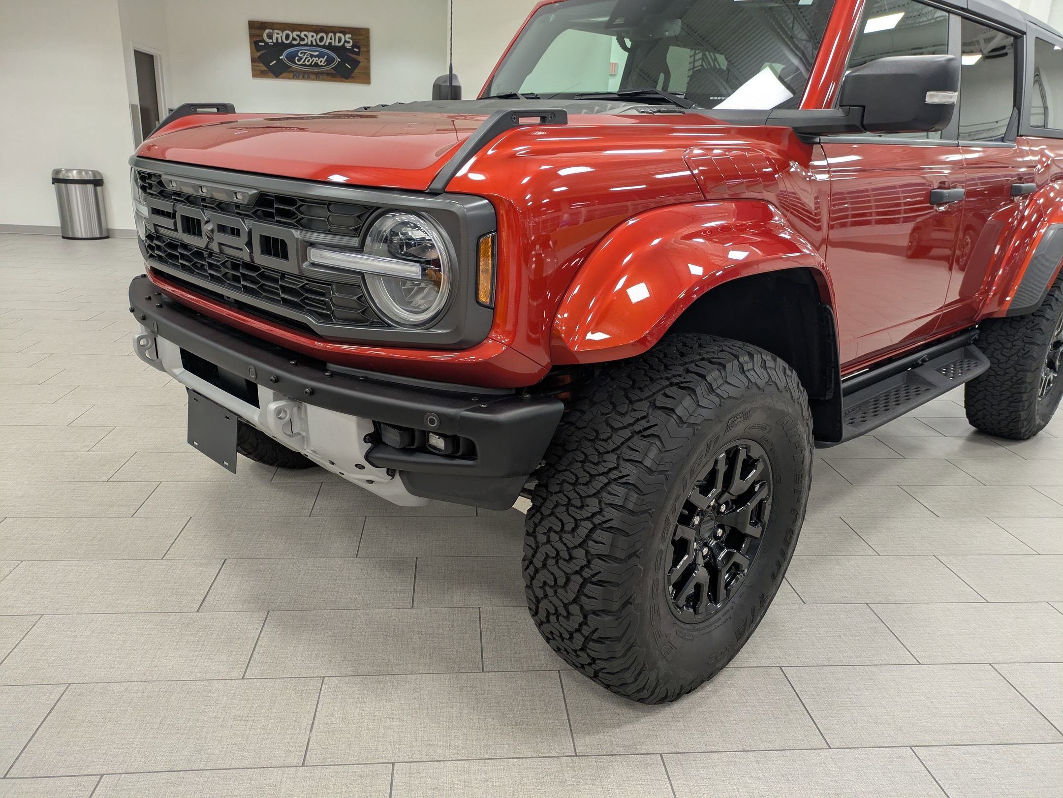 Used 2024 Ford Bronco Raptor w/ Interior Carbon Fiber Pack 6 image 10