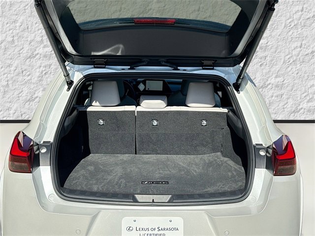 Used 2025 Lexus UX 300h FWD image 12