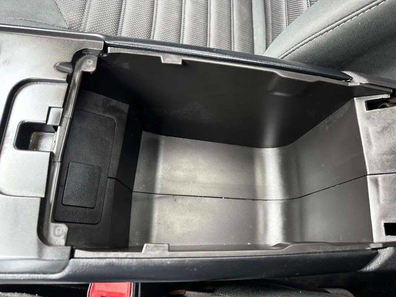 Used 2018 Ford Fusion SE image 31