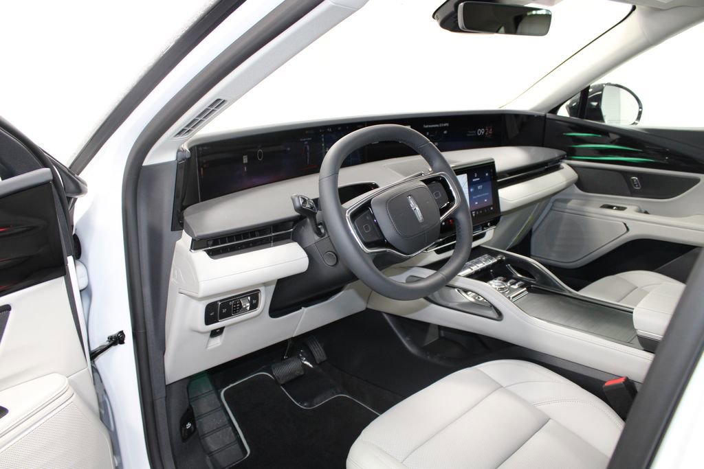 New 2026 Lincoln Nautilus Premier image 22