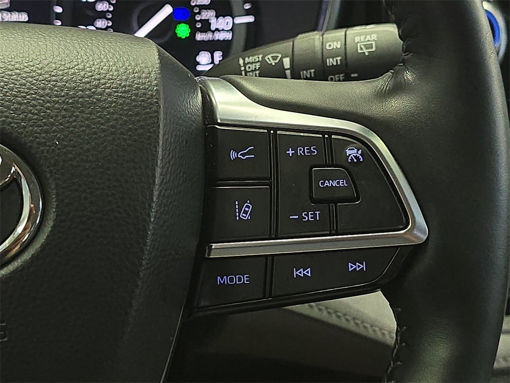Used 2021 Toyota Highlander Limited image 18