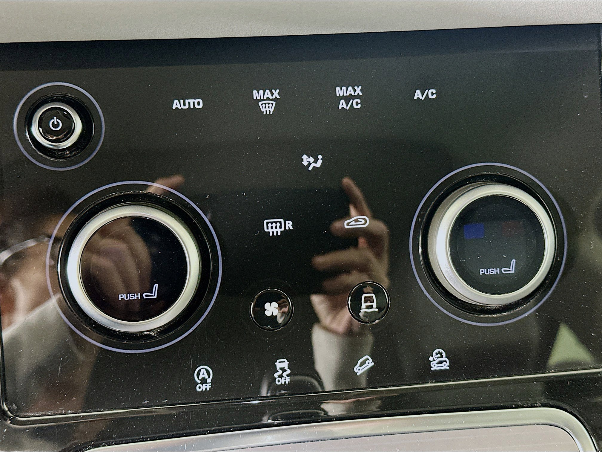 Used 2023 Land Rover Range Rover Evoque S image 24