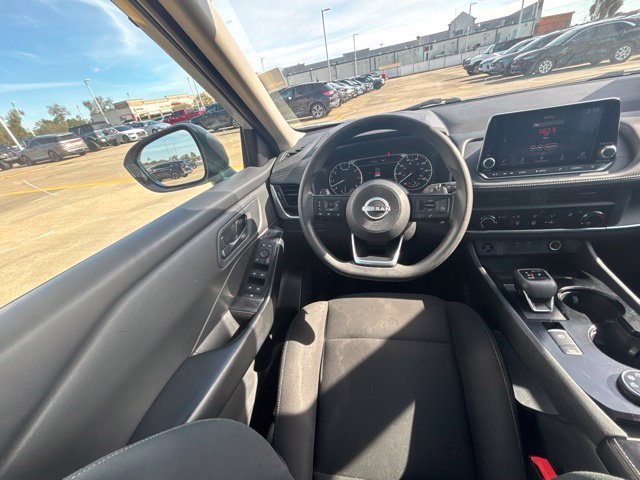 Used 2024 Nissan Rogue S AWD/4WD image 23