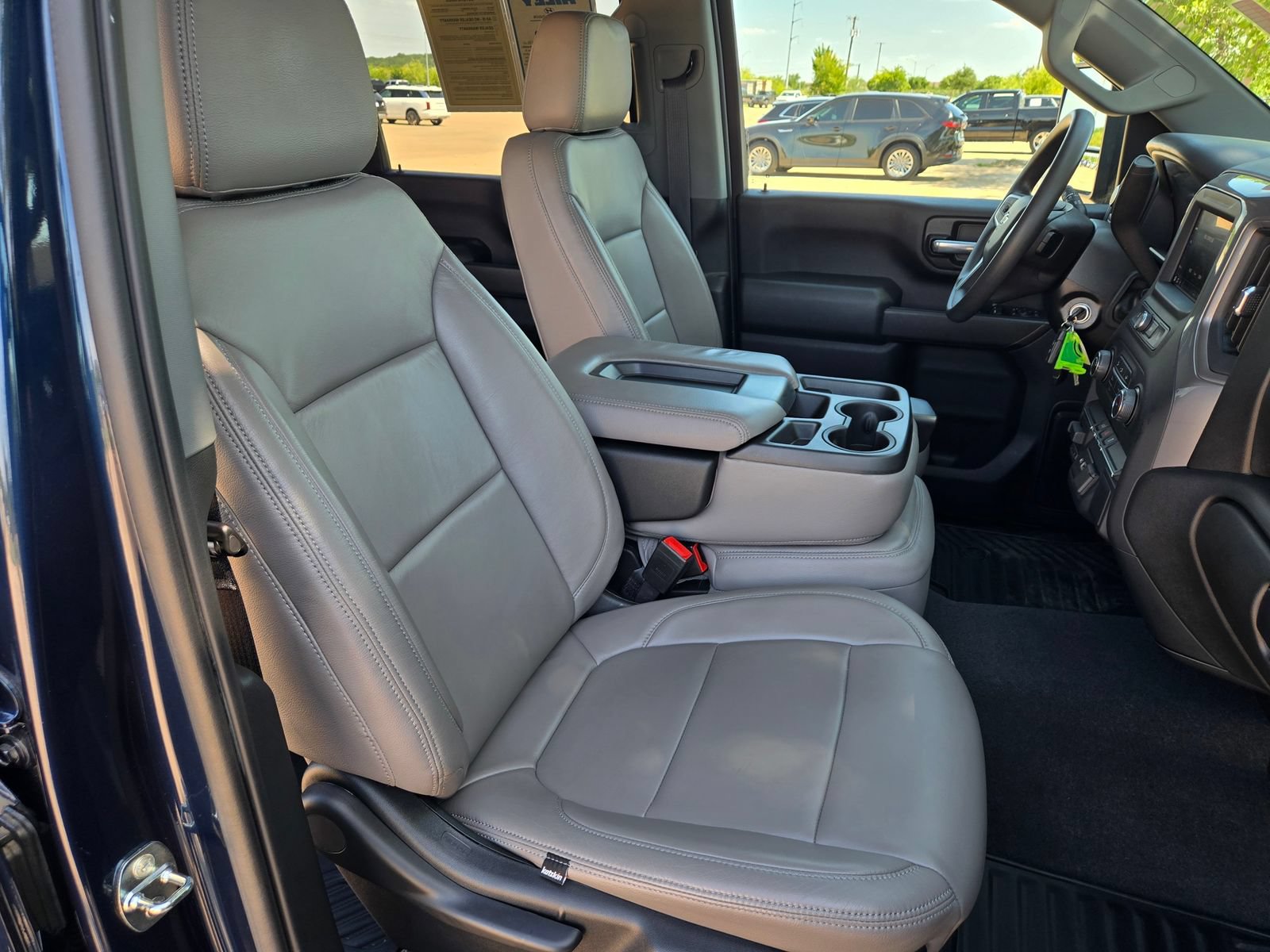 Used 2021 Chevrolet Silverado 2500 Custom w/ Custom Value Package AWD/4WD image 23