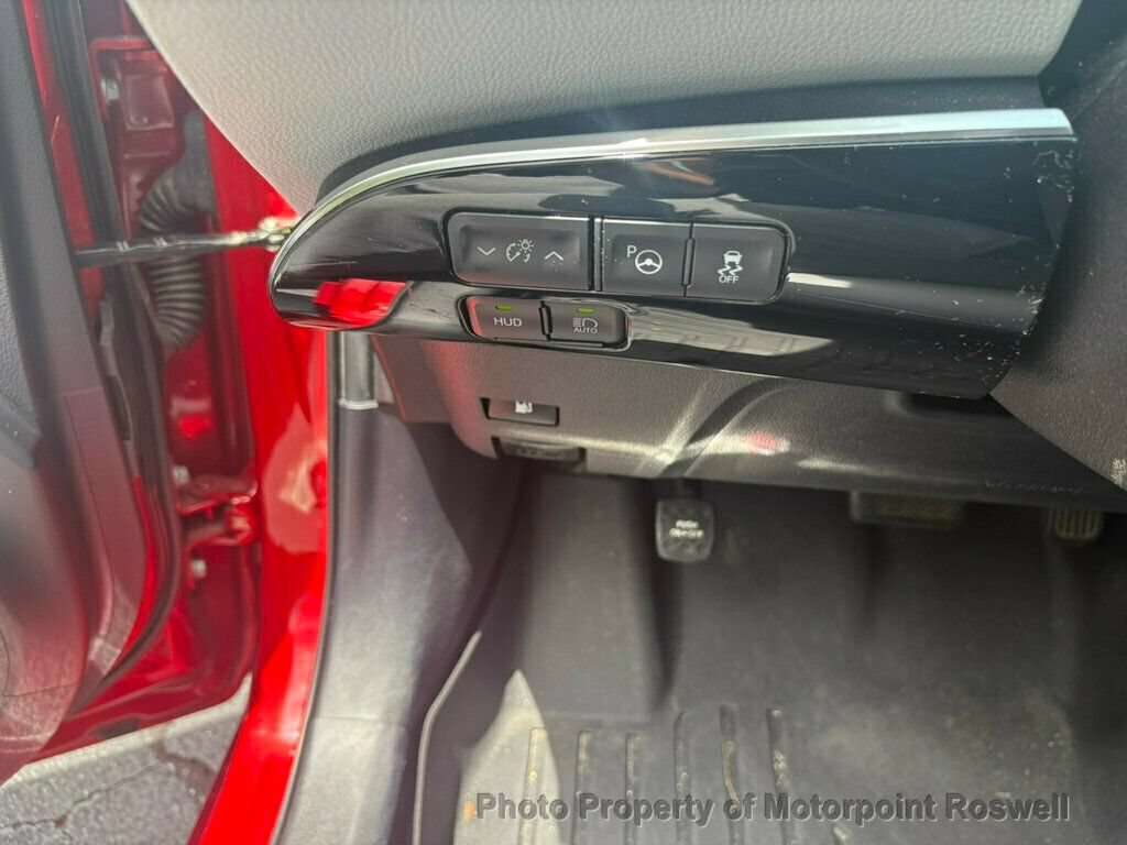 Used 2019 Toyota Prius Limited FWD image 15