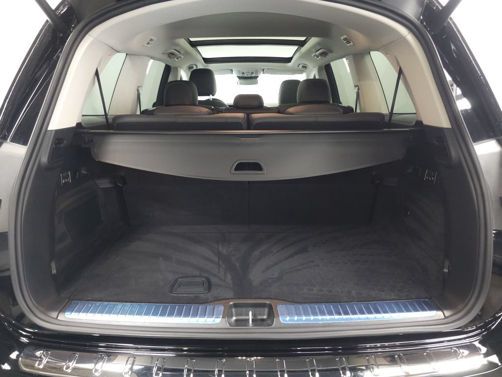 Used 2026 Mercedes-Benz GLS 450 4MATIC image 32