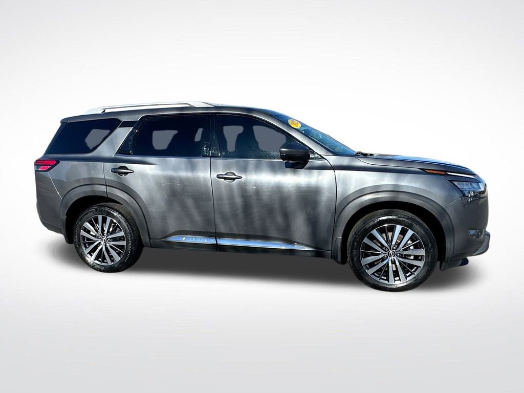 Used 2022 Nissan Pathfinder Platinum w/ Cargo Package image 8