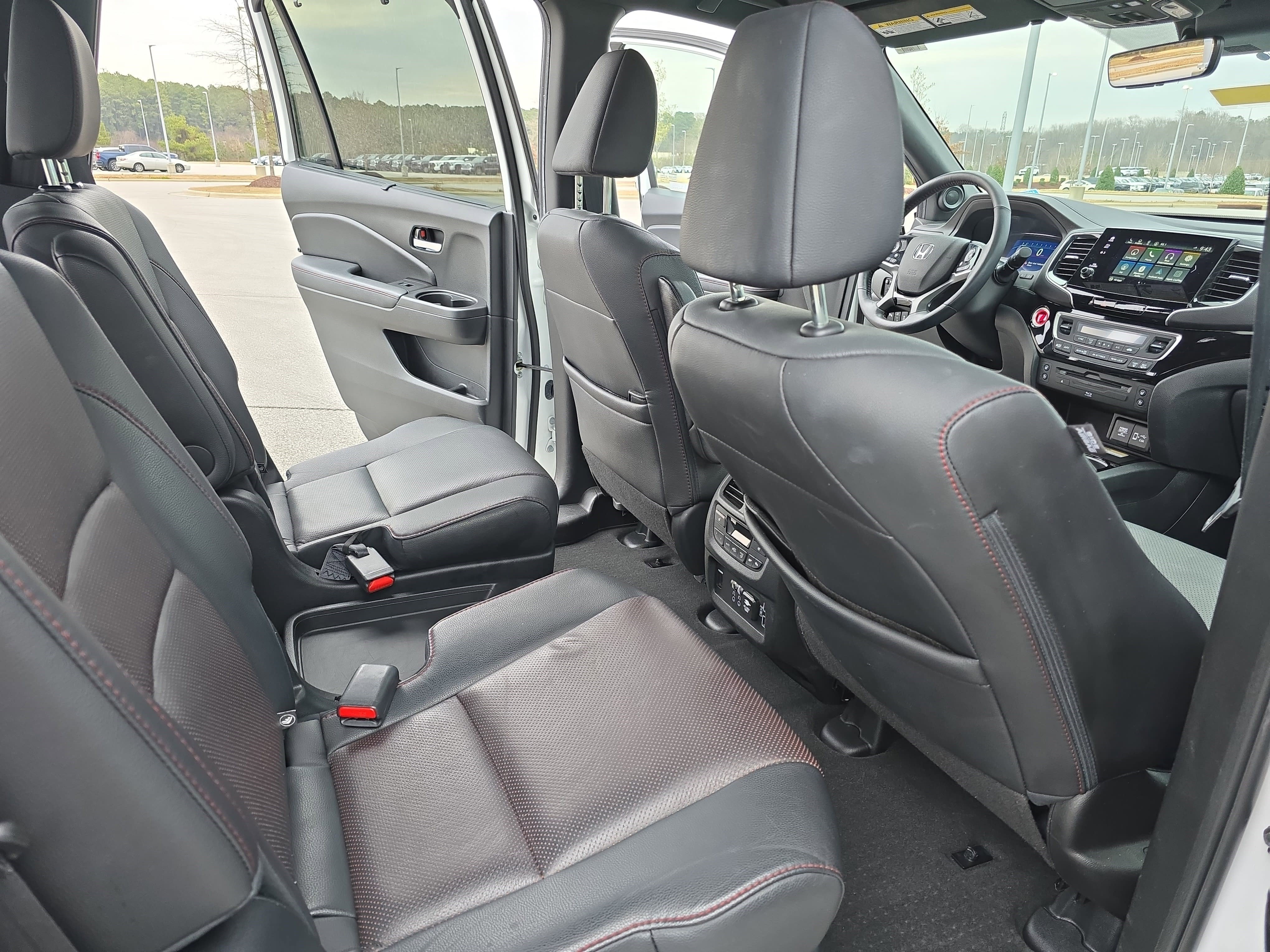 Used 2021 Honda Pilot Black Edition image 11