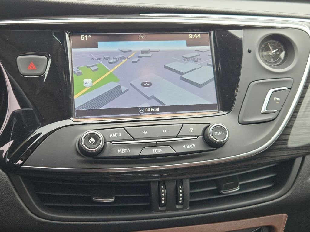 Used 2017 Buick Envision Essence image 30