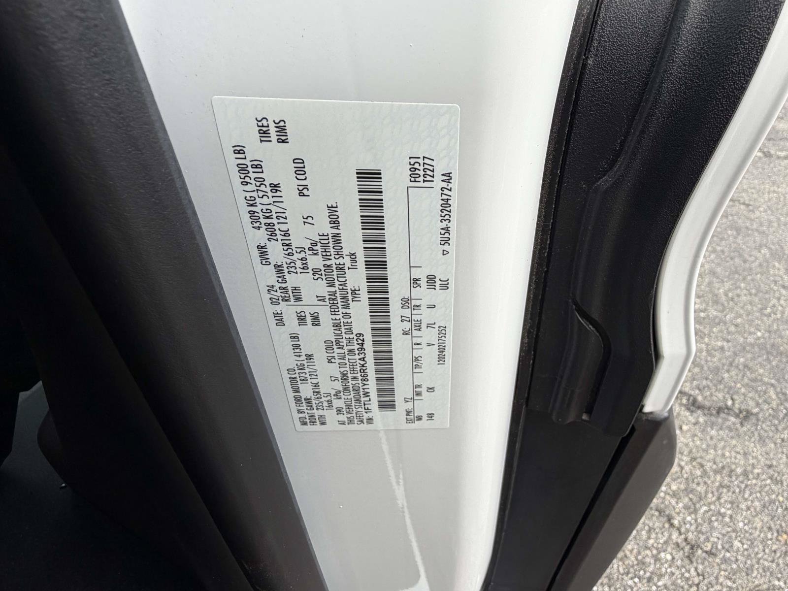 Used 2024 Ford Transit 350 Low Roof RWD image 32