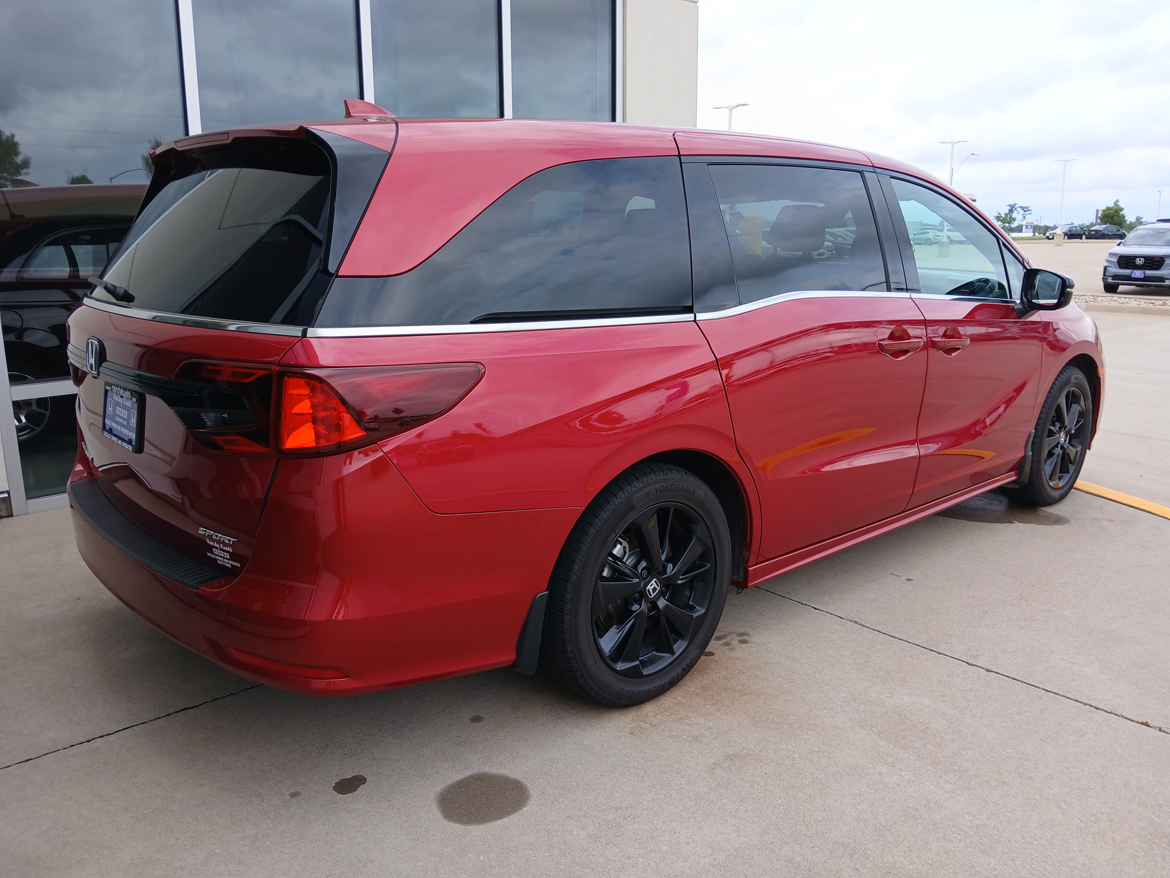 Used 2024 Honda Odyssey Sport image 7