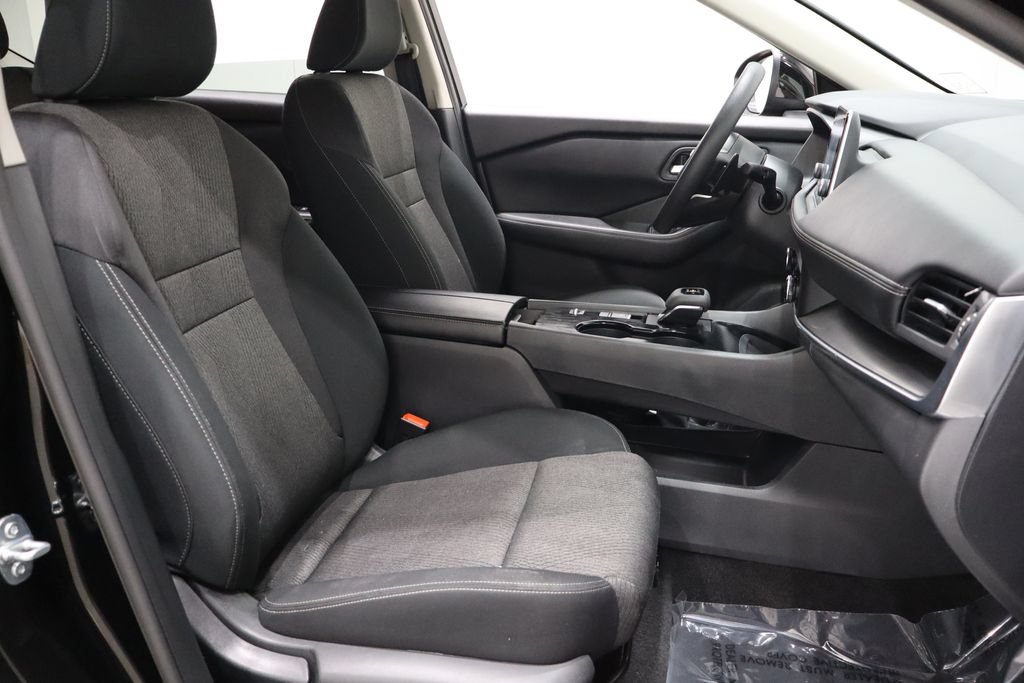 Used 2024 Nissan Rogue SV FWD image 14