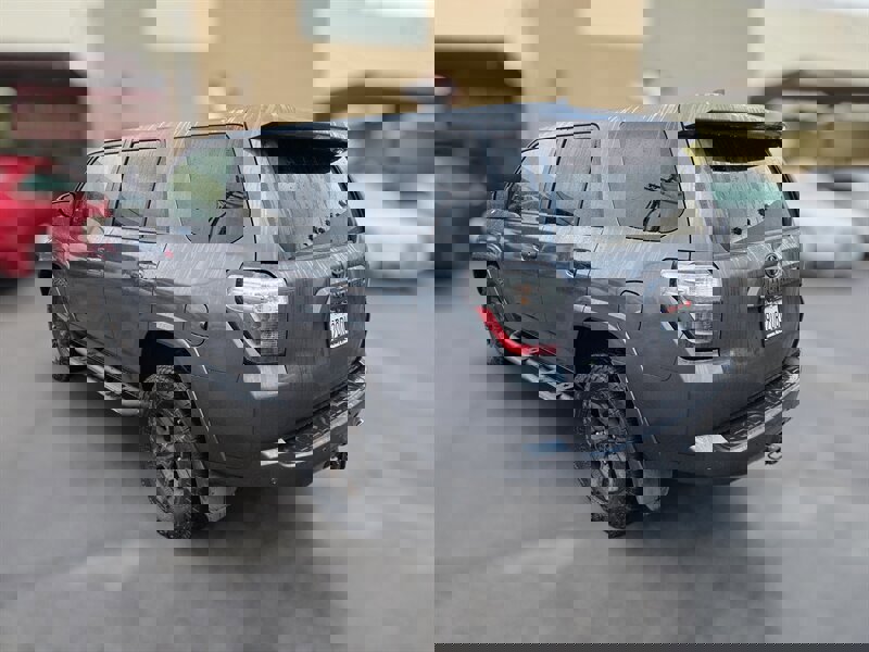 Used 2016 Toyota 4Runner SR5 image 4