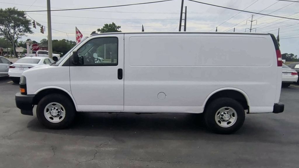 Used 2018 Chevrolet Express 2500 w/ Driver Convenience Package RWD image 5