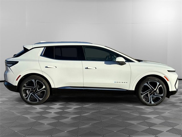 New 2026 Chevrolet Equinox EV LT w/ Convenience Package II video 2