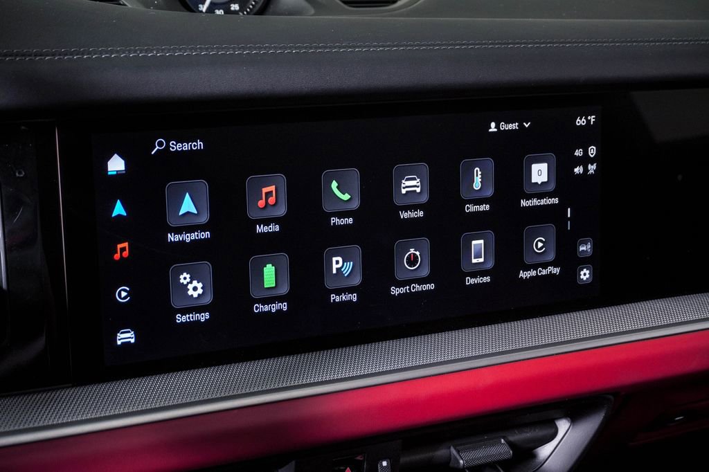 Certified 2025 Porsche Cayenne E-Hybrid image 18