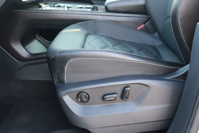 Used 2025 Volkswagen Atlas SE image 9