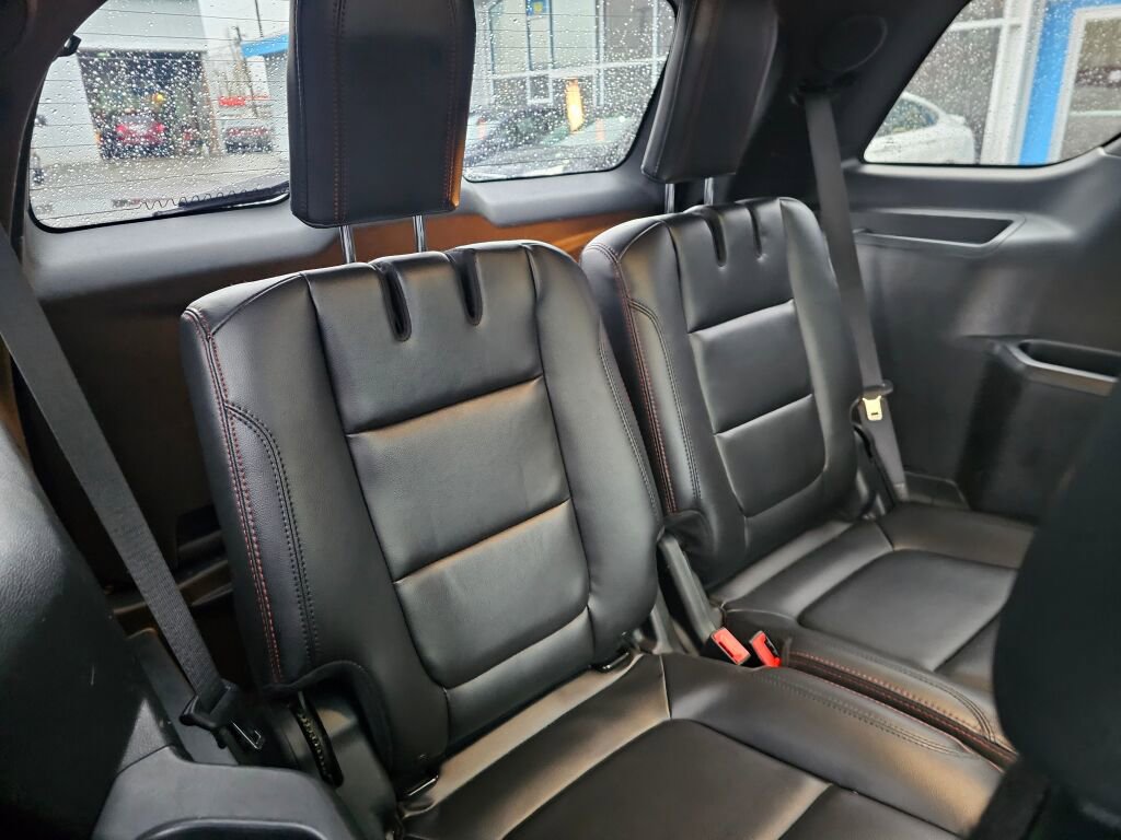 Used 2018 Ford Explorer Sport w/ Equipment Group 401A image 16