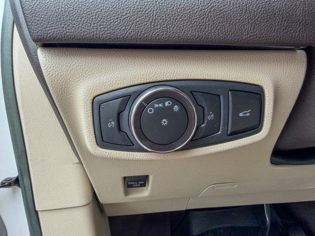 Used 2019 Lincoln MKC Reserve w/ MKC Technology Package FWD image 13