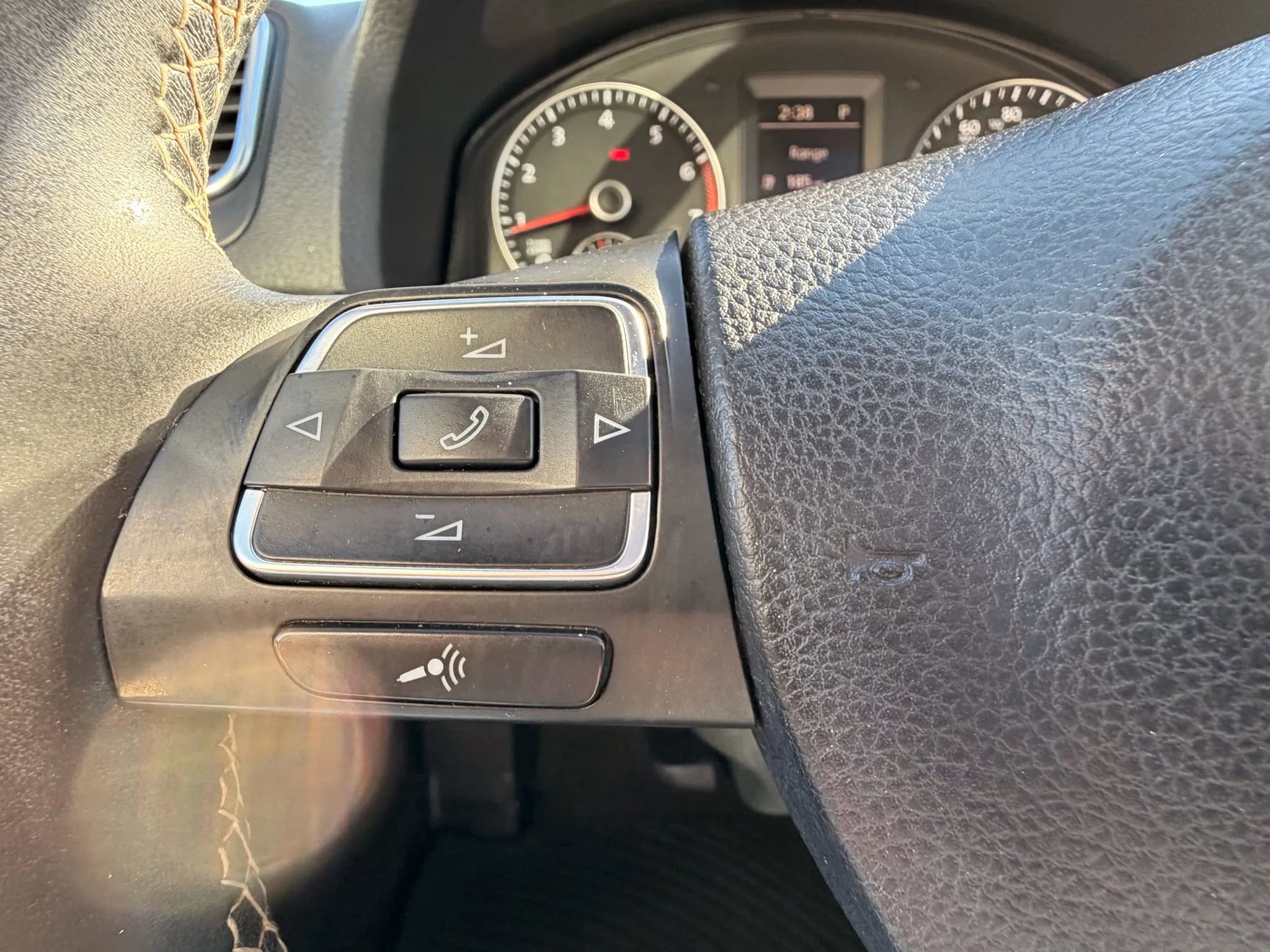 Used 2015 Volkswagen Eos Final Edition image 35