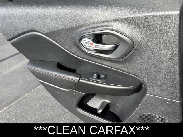 Used 2019 Jeep Cherokee Trailhawk w/ Cold Weather Group image 12